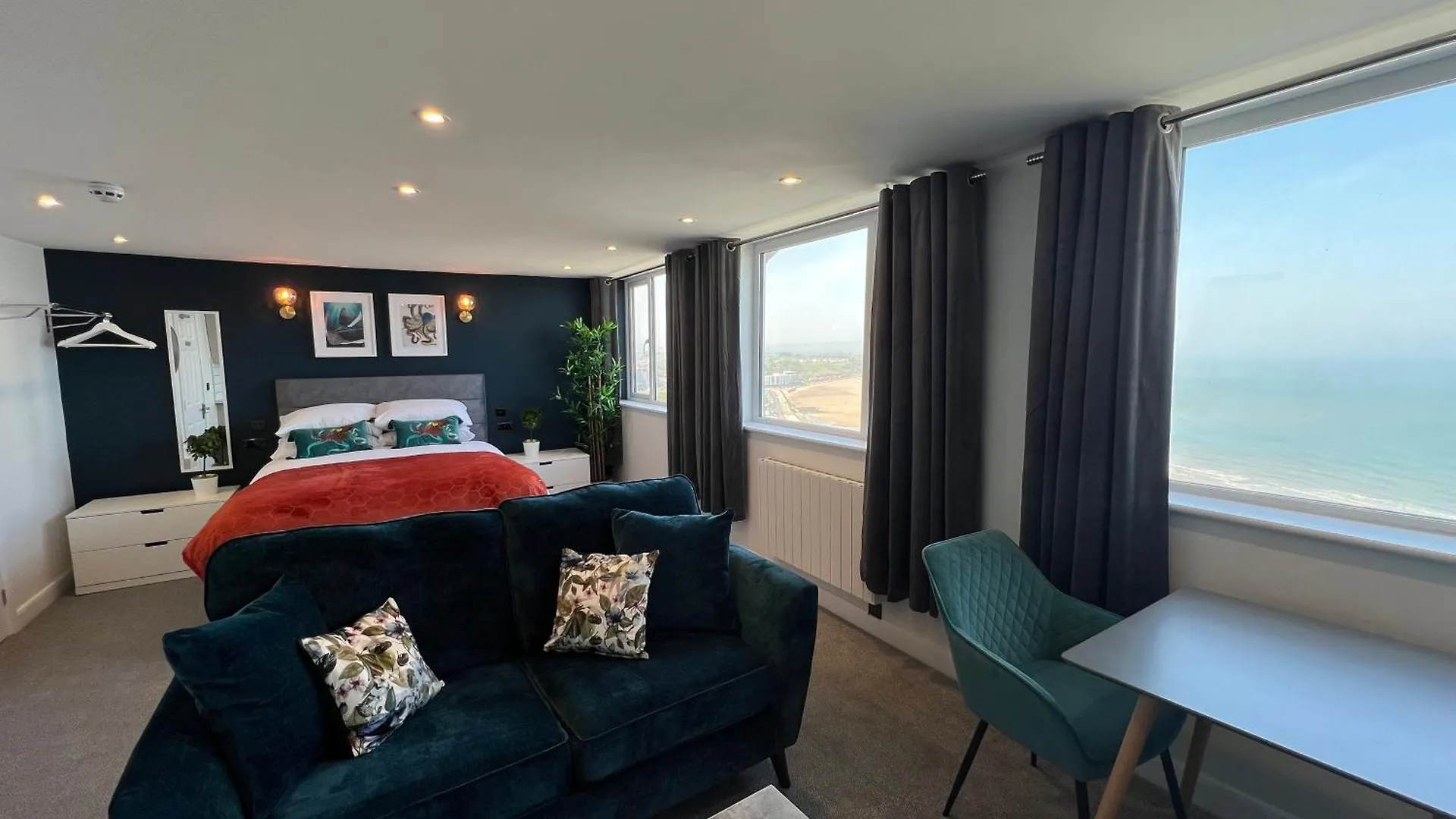 The Marlborough Sea View Holiday Apartments Scarborough